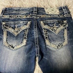 Miss me mid rise rhinestone capris